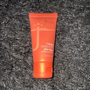 Juvia's Place I am magic foundation Capri/630 swatched once